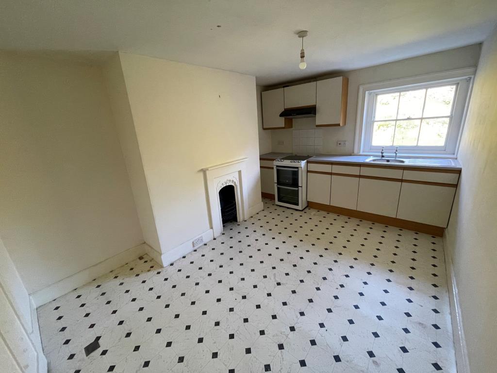 Lot: 133 - TWO ADJACENT BUILDINGS WITH POTENTIAL FOR CONVERSION - Kitchen on second floor
